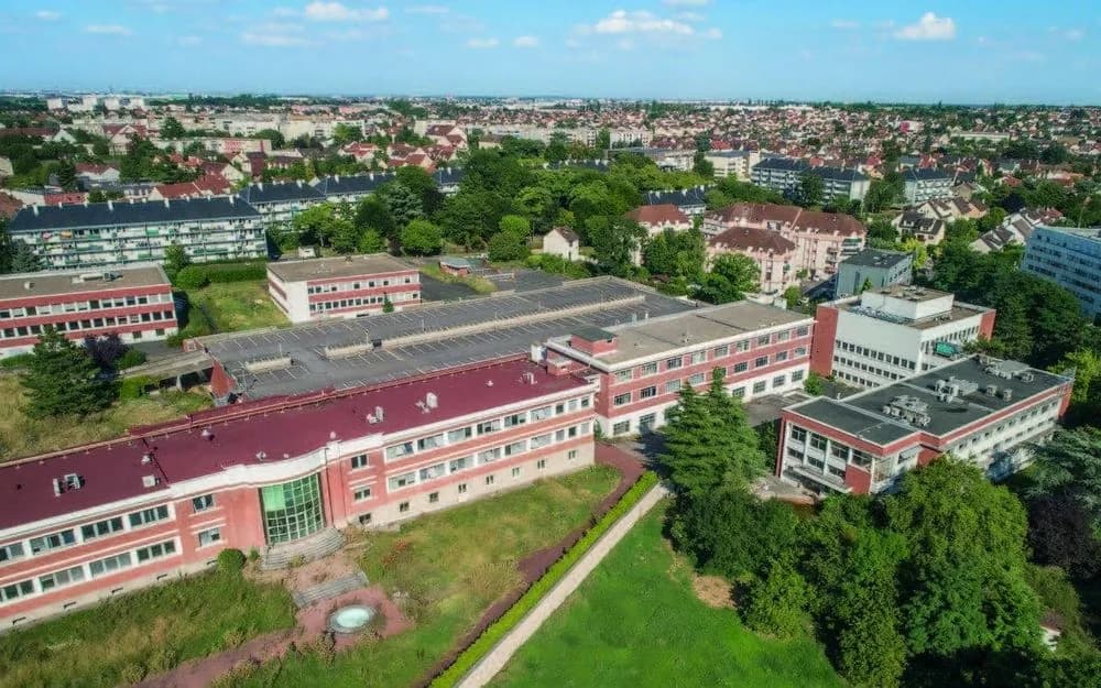 The Découflé industrial-to-residential conversion site